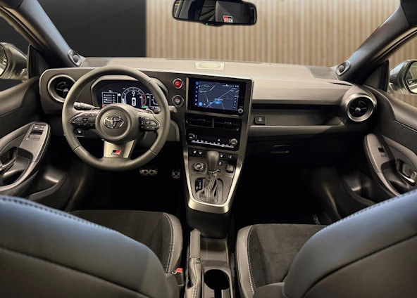 Vehicle image 12 Vehicle image 12