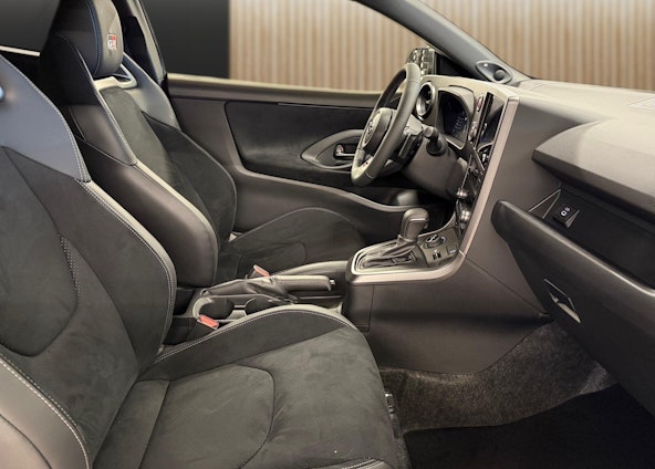 Vehicle image 14 Vehicle image 14