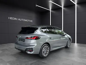 BMW 230e xDrive paddles Active Tourer