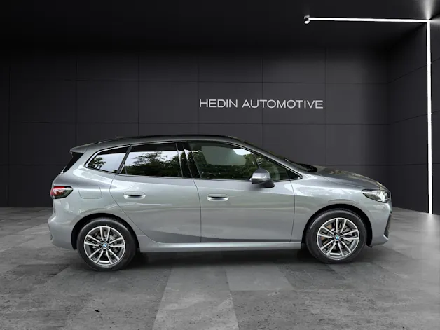 BMW 230e xDrive paddles Active Tourer