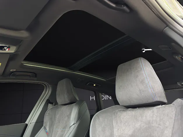 BMW 230e xDrive paddles Active Tourer