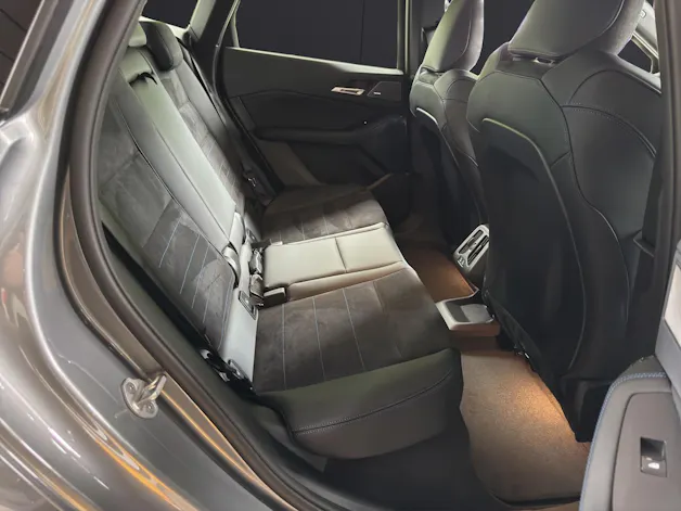 BMW 230e xDrive paddles Active Tourer