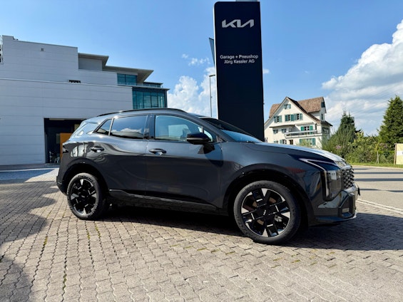 First vehicle image First vehicle image