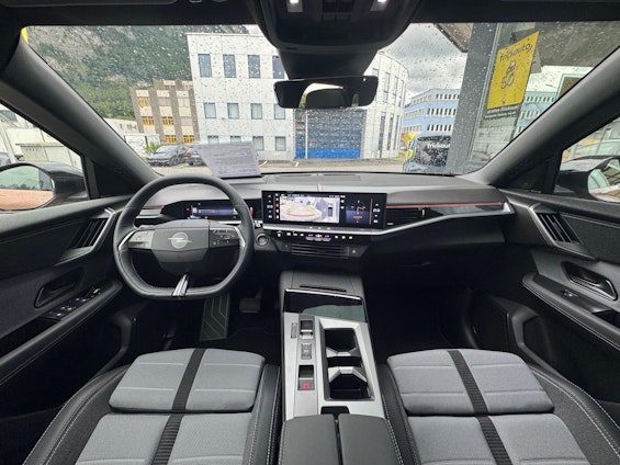 Vehicle image 7 Vehicle image 7