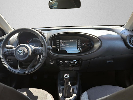 Vehicle image 12