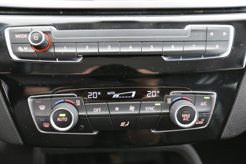 Vehicle image BMW X1