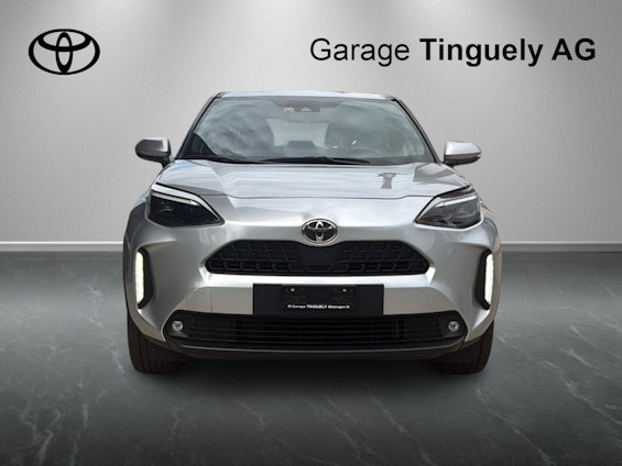 First vehicle image