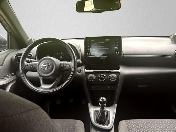 Vehicle image 12