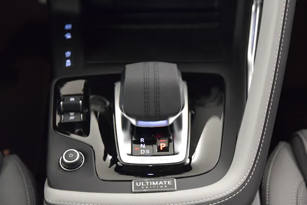 Jaguar E-Pace 1.5 T 270e R-Dynamic HSE AWD