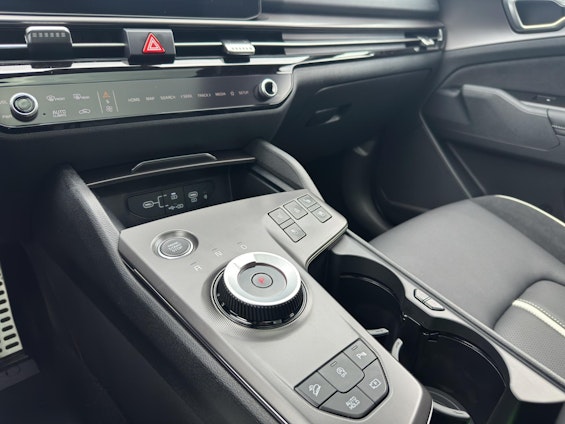 Vehicle image 6 Vehicle image 6