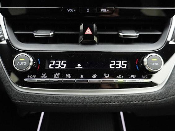 Vehicle image 15 Vehicle image 15