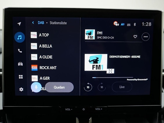 Vehicle image 17 Vehicle image 17