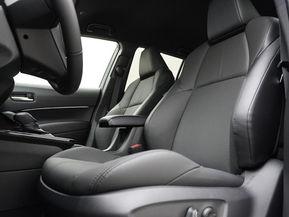 Vehicle image 8 Vehicle image 8