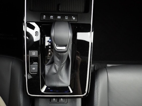 Vehicle image 14 Vehicle image 14