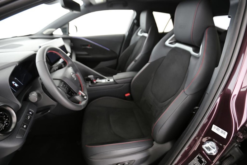 Vehicle image TOYOTA C-HR