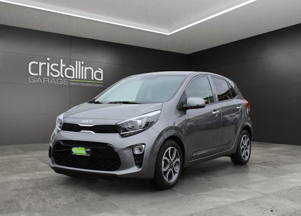 First vehicle image First vehicle image