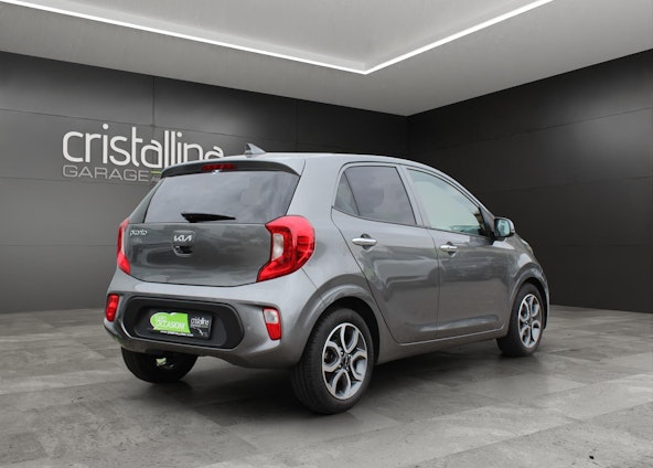 Vehicle image 3 Vehicle image 3