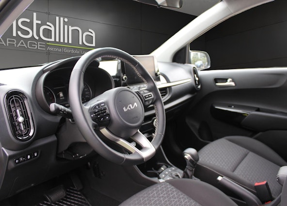 Vehicle image 7 Vehicle image 7