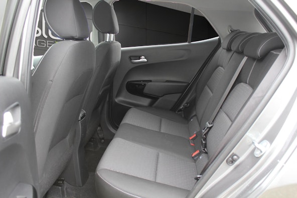 Vehicle image 10 Vehicle image 10