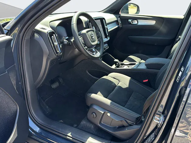 Volvo XC40 2.0 B3 MH XCITE