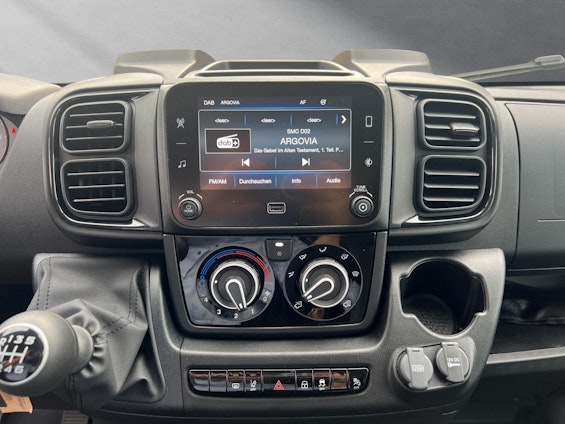 Vehicle image 8 Vehicle image 8