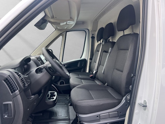 Vehicle image 7 Vehicle image 7