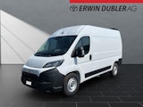 First vehicle image