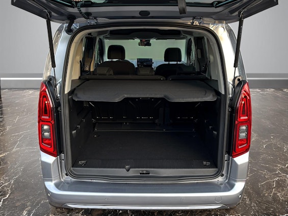 Vehicle image 10 Vehicle image 10