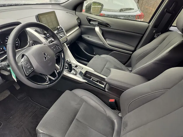 Mitsubishi Eclipse Cross 2.4 PHEV Style Business 4x4