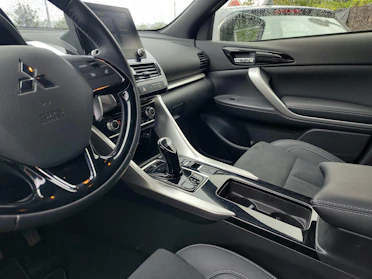 MITSUBISHI ECLIPSE CROSS 6