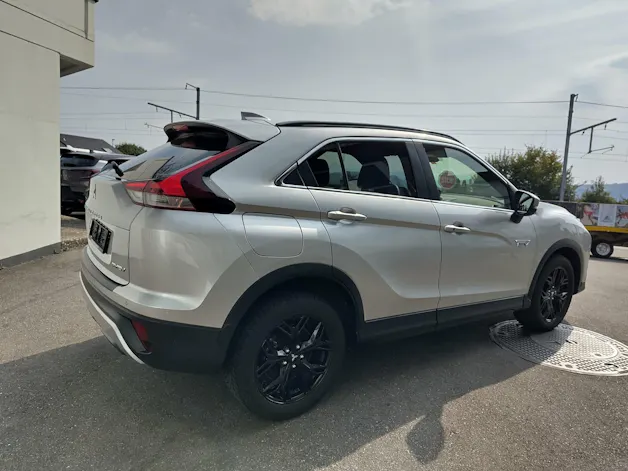 Mitsubishi Eclipse Cross 2.4 PHEV Style Business 4x4