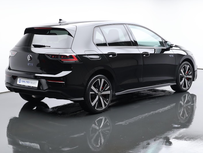 Vehicle image VW GOLF