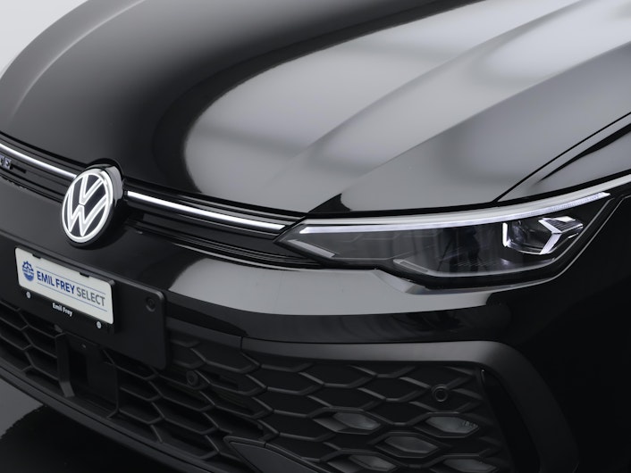 Vehicle image VW GOLF