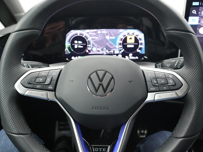 Vehicle image VW GOLF