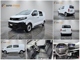 First vehicle image