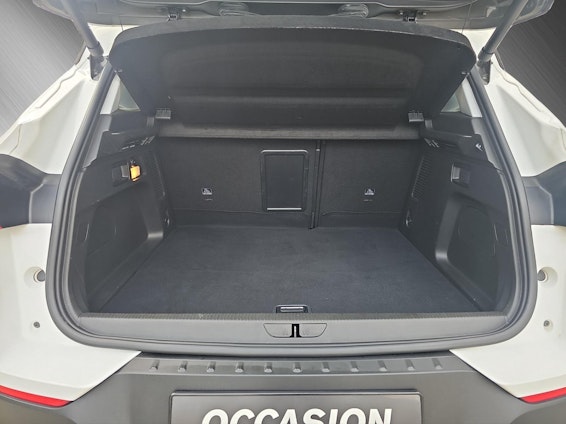 Vehicle image 10 Vehicle image 10