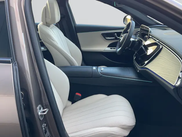 Mercedes-Benz E 300 de 4MATIC T-Modell AMG Line
