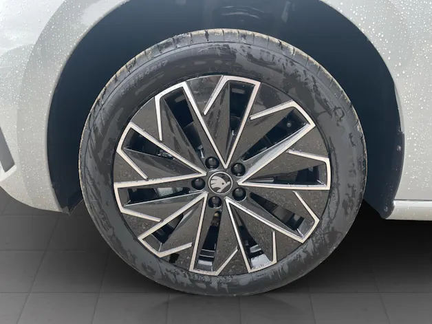 Škoda Scala 1.0 TSI Dynamic DSG