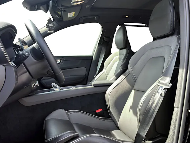 VOLVO XC60 2.0 T6 TE Black Edition eAWD