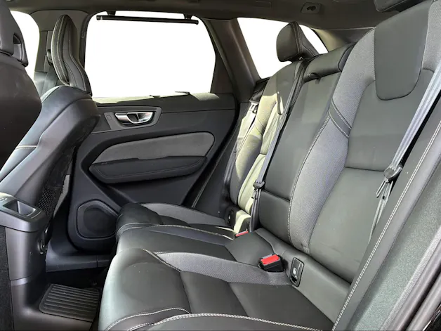 VOLVO XC60 2.0 T6 TE Black Edition eAWD
