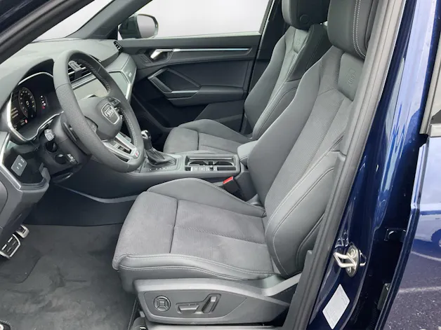 Audi Q3 35 TFSI S line Attraction S-tronic