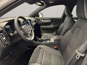 Volvo XC40 2.0 B4 MH Ultra Dark