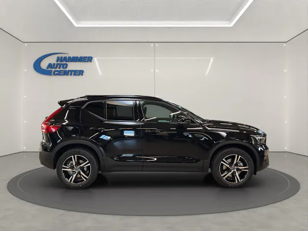 Volvo XC40 2.0 B3 MH Plus Dark