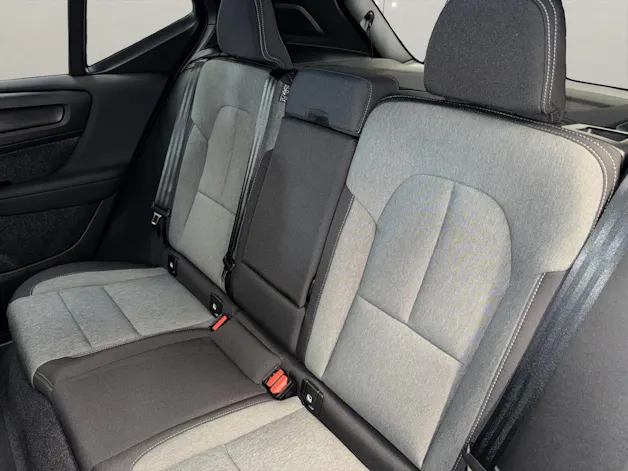 Volvo XC40 2.0 B3 MH Plus Dark