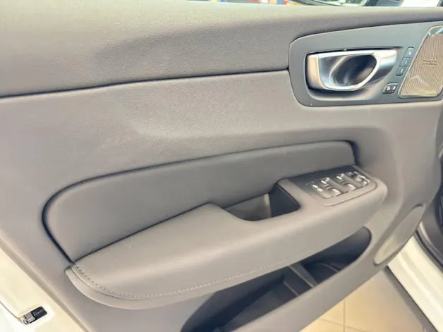Volvo XC60 2.0 T8 TE Ultra Dark eAWD