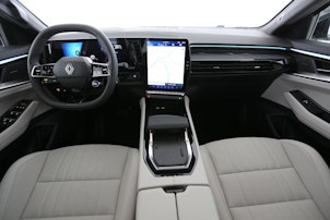 Vehicle image RENAULT Espace 1.2 E-Tech iconic 7P