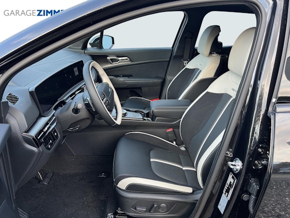 Vehicle image 10 Vehicle image 10