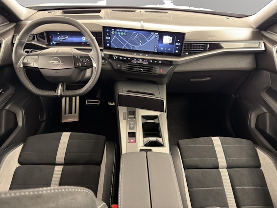 Vehicle image 8 Vehicle image 8