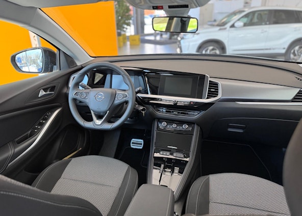 Vehicle image 8 Vehicle image 8