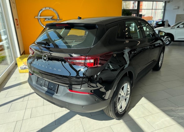 Vehicle image 5 Vehicle image 5